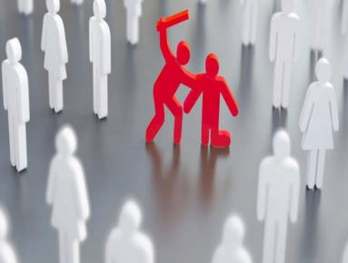 旁观者效应：为什么有人求救，却没有一个人上前